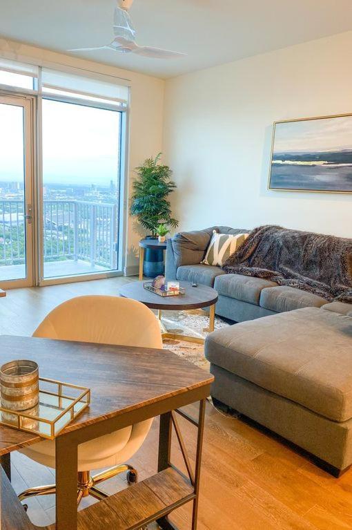 Medcenter Vacation Glasspad Skyline Views, 1 Free Prking Spot, Sleeps 4, Ask For Rental Car Option Houston Eksteriør billede